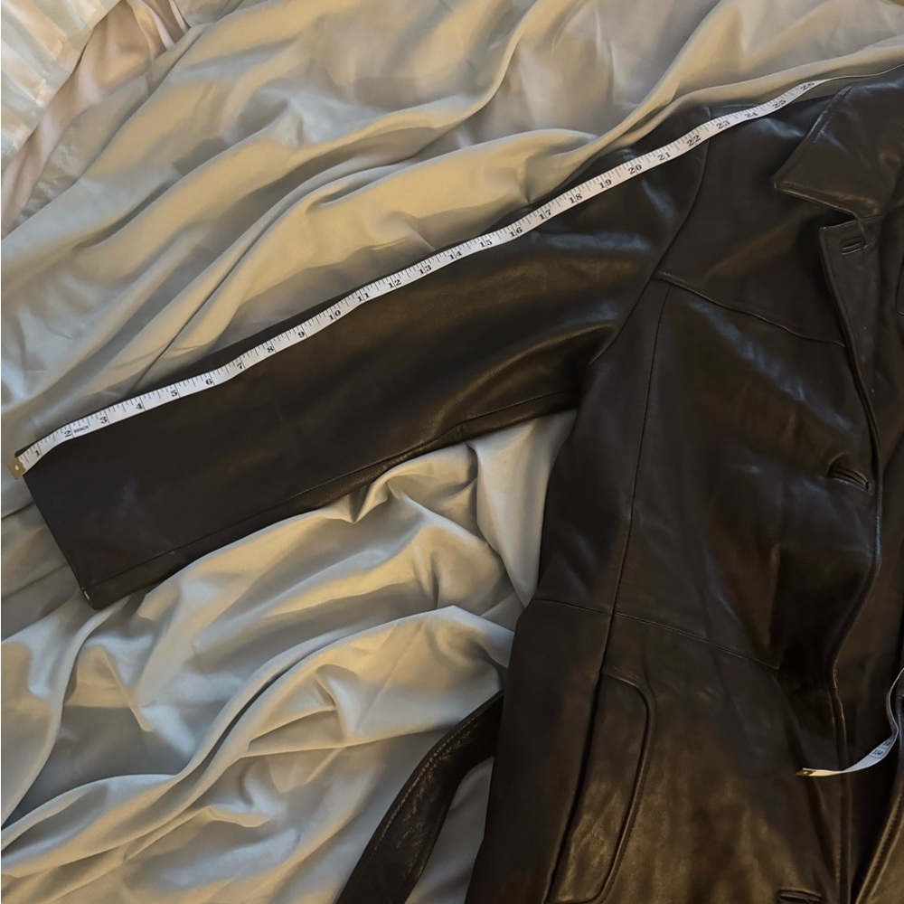 Danier Women's Brown Leather Coat Genuine Leather - Picture 10 of 11